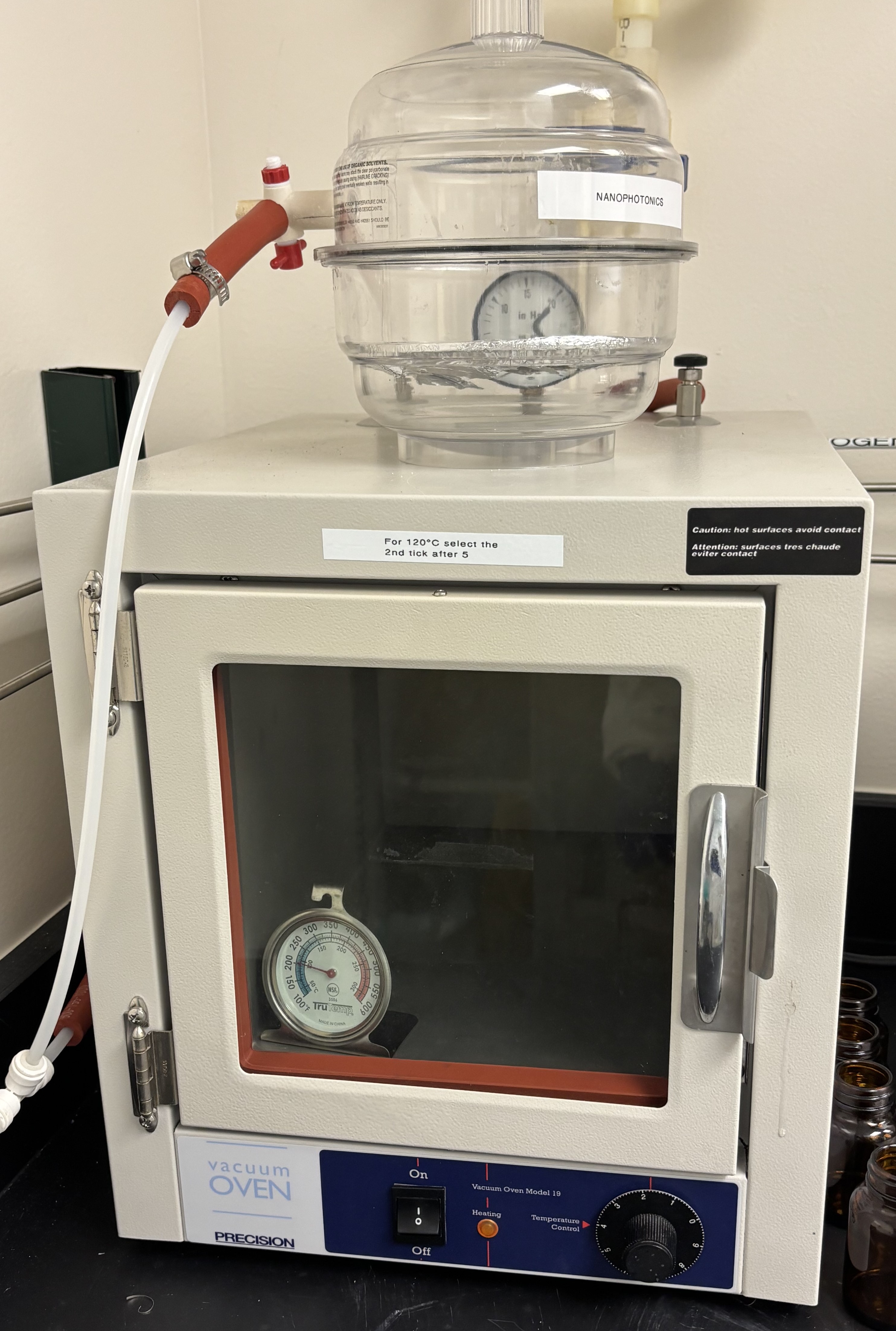 Vacuum Oven